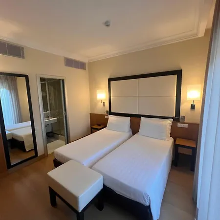 מלון Daniel & Ristorante Cocchi פארמה