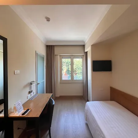 Daniel & Ristorante Cocchi פארמה