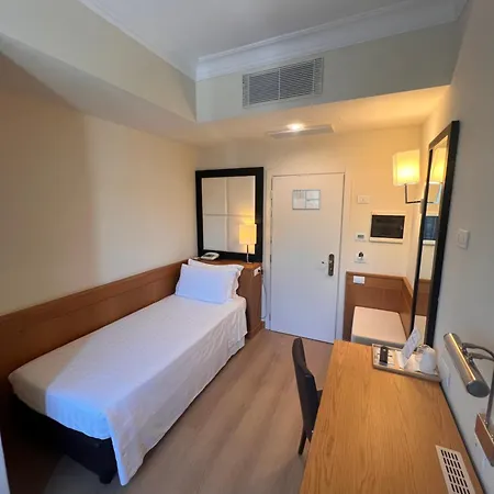 Daniel & Ristorante Cocchi מלון 3*