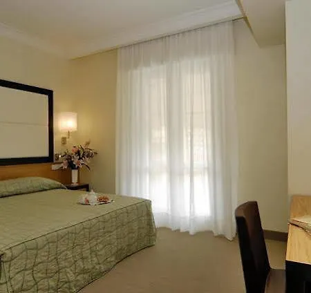 Daniel & Ristorante Cocchi מלון 3*