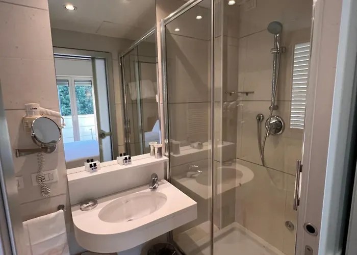 Daniel & Ristorante Cocchi Готель