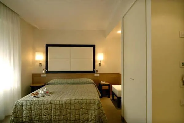 Daniel & Ristorante Cocchi Готель 3*